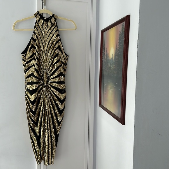 Dresses & Skirts - Sequin dress gold and black size medium